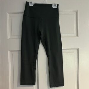 Lululemon Green Cropped Leggings